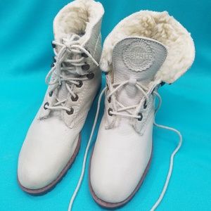 ESPRIT fuzzy laceup boots